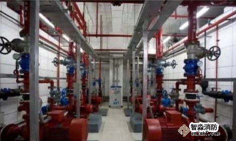 總體布置整齊，機殼接地處理