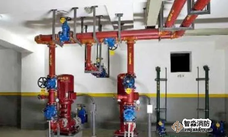 管道介質(zhì)和流向標(biāo)志醒目